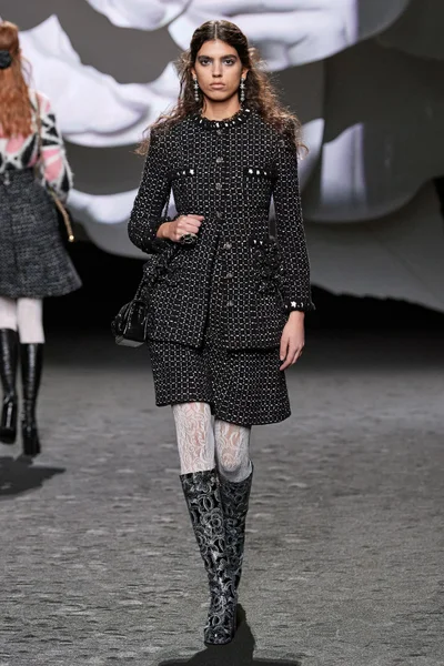 Look 23